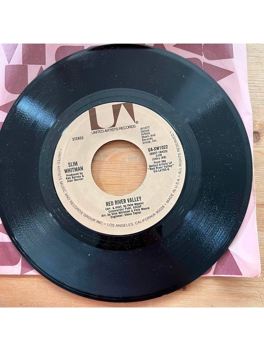 Slim Whitman - Red River Valley/Somewhere my Love 45rpm VG+ R08